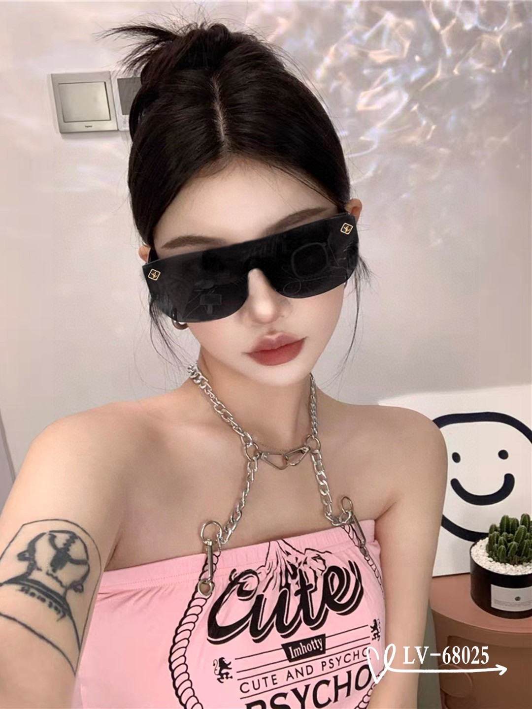   👓.【路易威登-LV】
         🕶.【宝丽来树脂镜片】
         ⭐️.【TR镜架