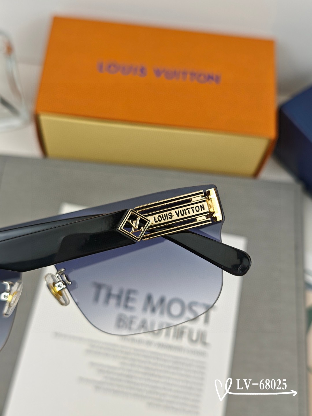   👓.【路易威登-LV】
         🕶.【宝丽来树脂镜片】
         ⭐️.【TR镜架