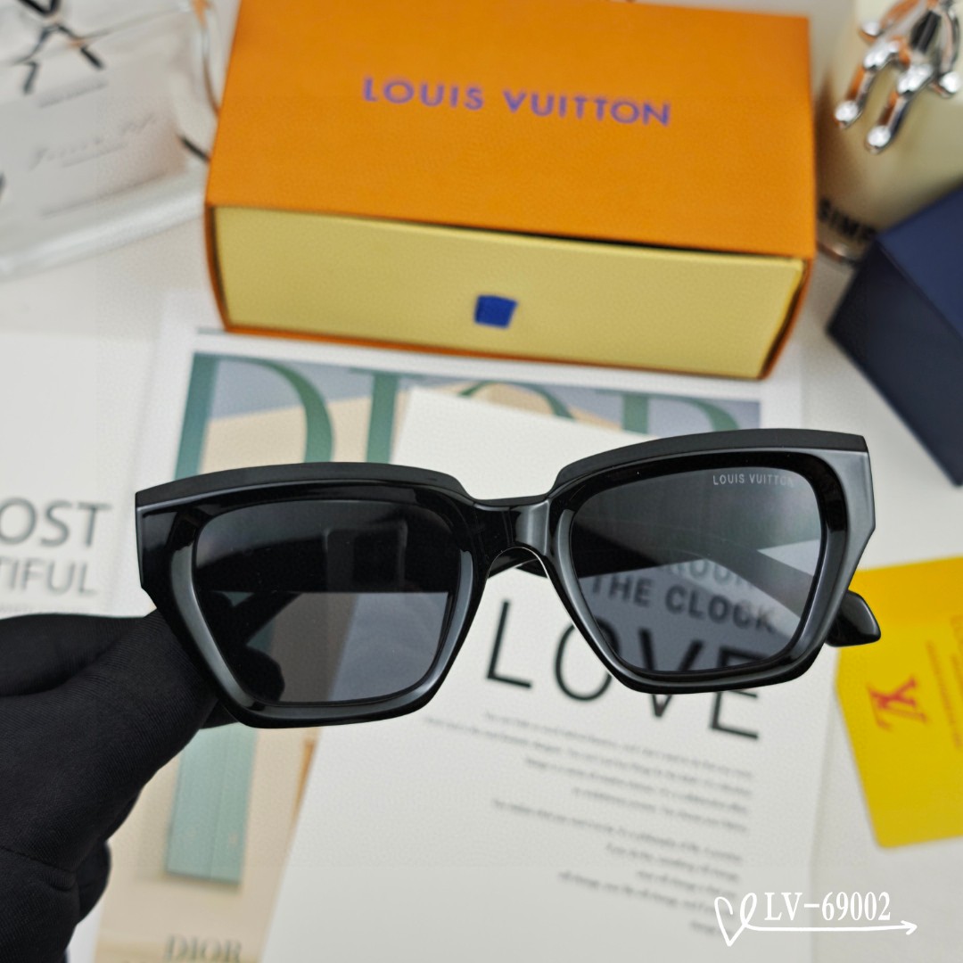   👓.【路易威登-LV】
         🕶.【宝丽来树脂镜片】
         ⭐️.【TR镜架