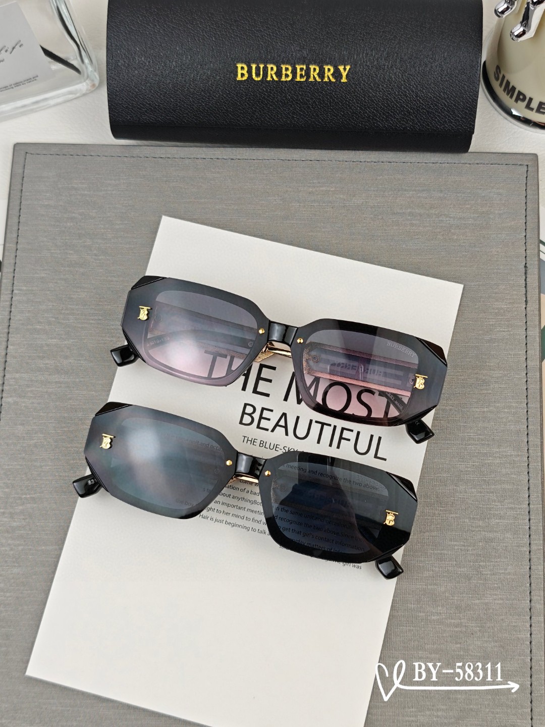   👓.【Burberry-巴宝莉】
         🕶.【宝丽来树脂偏光镜片】
         ⭐