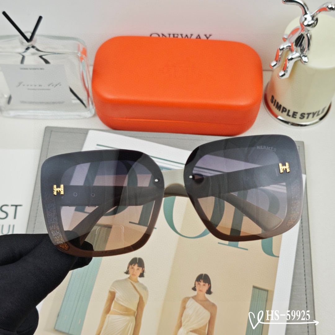   👓.【爱马仕-HERMES】
         🕶.【宝丽来树脂偏光镜片】
         ⭐️