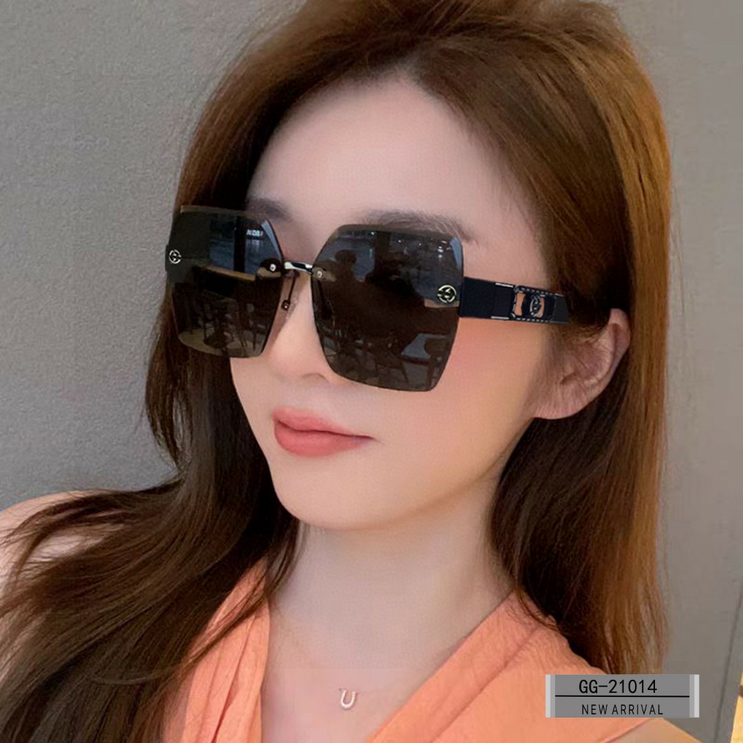 NO:257557,.【Italian Gucci-GUCCI】.【Polaroid resin high-definition lens】.【TR frame-light and comfortable to wear】.【size57-16-148,】.【New GG home sunglasses reduce the burden of strong light, block harmful light and prevent radiation, essential products for travel and matching clothes, you can also use it when driving!  Lead the new concept of fashion and don’t let the sun disturb your interest.Model21014♀】Glasses, sunglasses, sunglasses, glasses, gucci, gucci19860909.【意大利古奇-GUCCI】 .【宝丽来树脂高清镜片】 .【TR镜架-轻便佩戴舒适】 .【size57-16-148,】 .【新款GG家太阳镜减轻强光负担,遮挡有害光线防辐射,出行旅游搭配衣服必备品,开车也可以用哦！引领时尚新概念,不让阳光打扰你的兴致.Model21014♀】眼镜墨镜太阳镜,眼镜,gucci,gucci,glasses