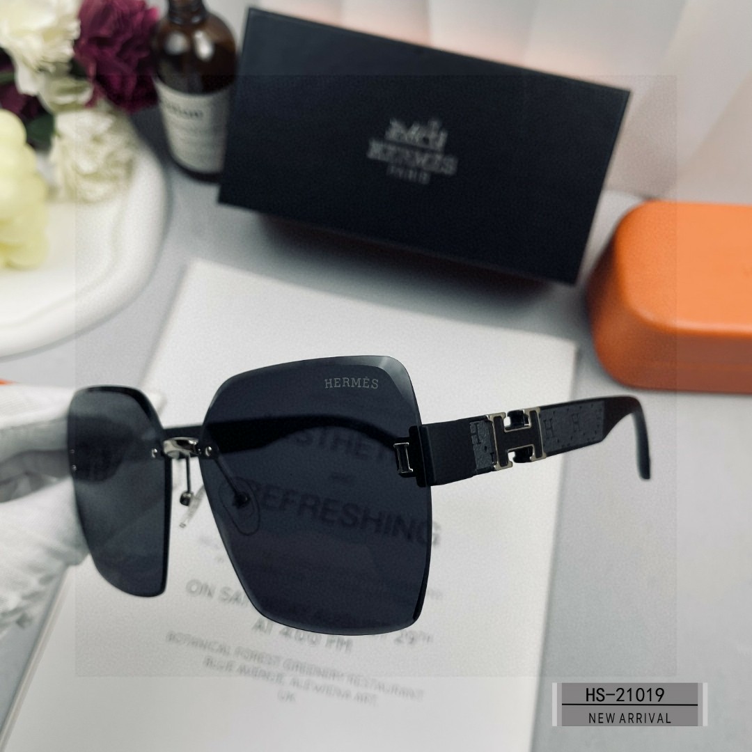    👓.【爱马仕-HERMES】
         🕶.【宝丽来树脂偏光镜片】
         ⭐️
