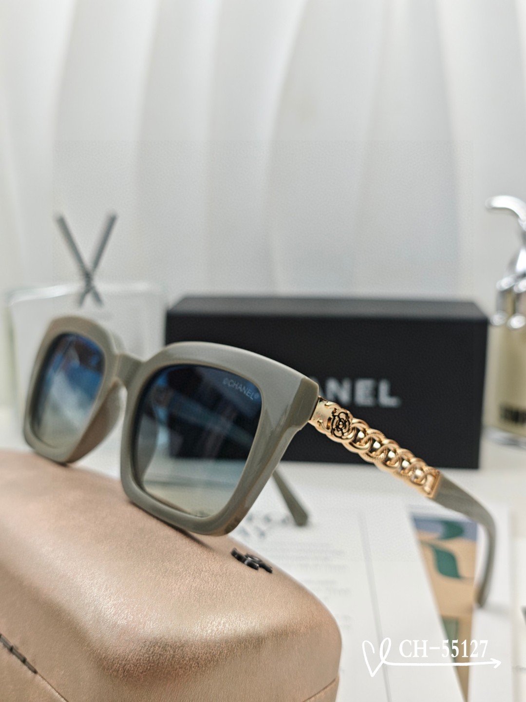   👓.【法国香奈儿-CHANEL】
         🕶.【宝丽来树脂高清镜片】
         ⭐
