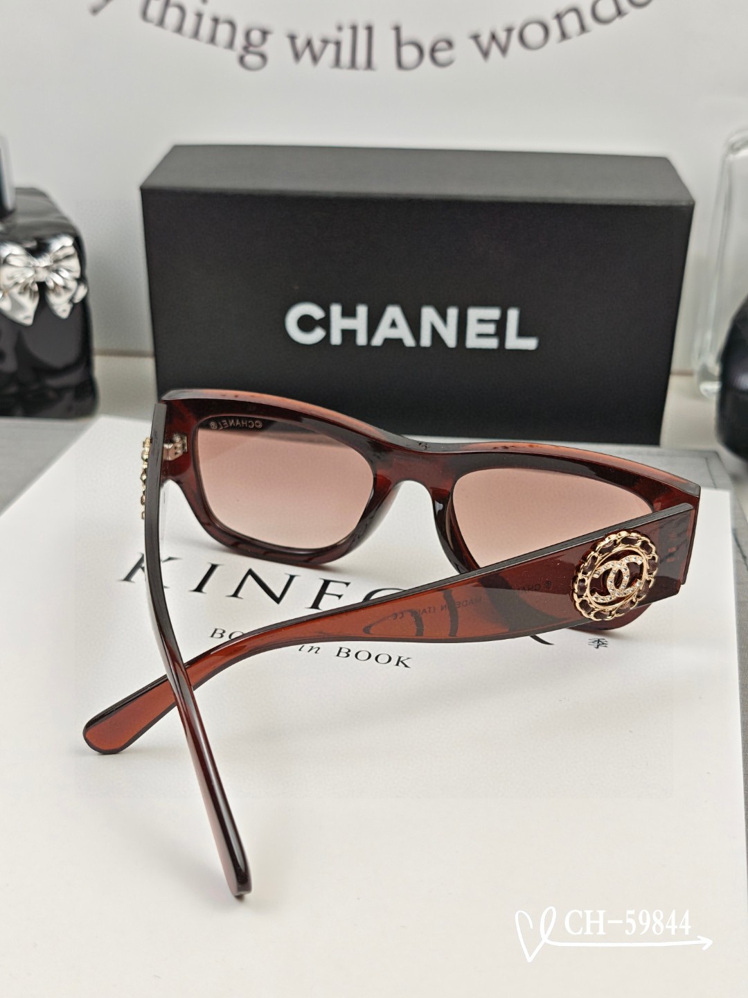   👓.【法国香奈儿-CHANEL】
         🕶.【宝丽来树脂高清镜片】
         ⭐
