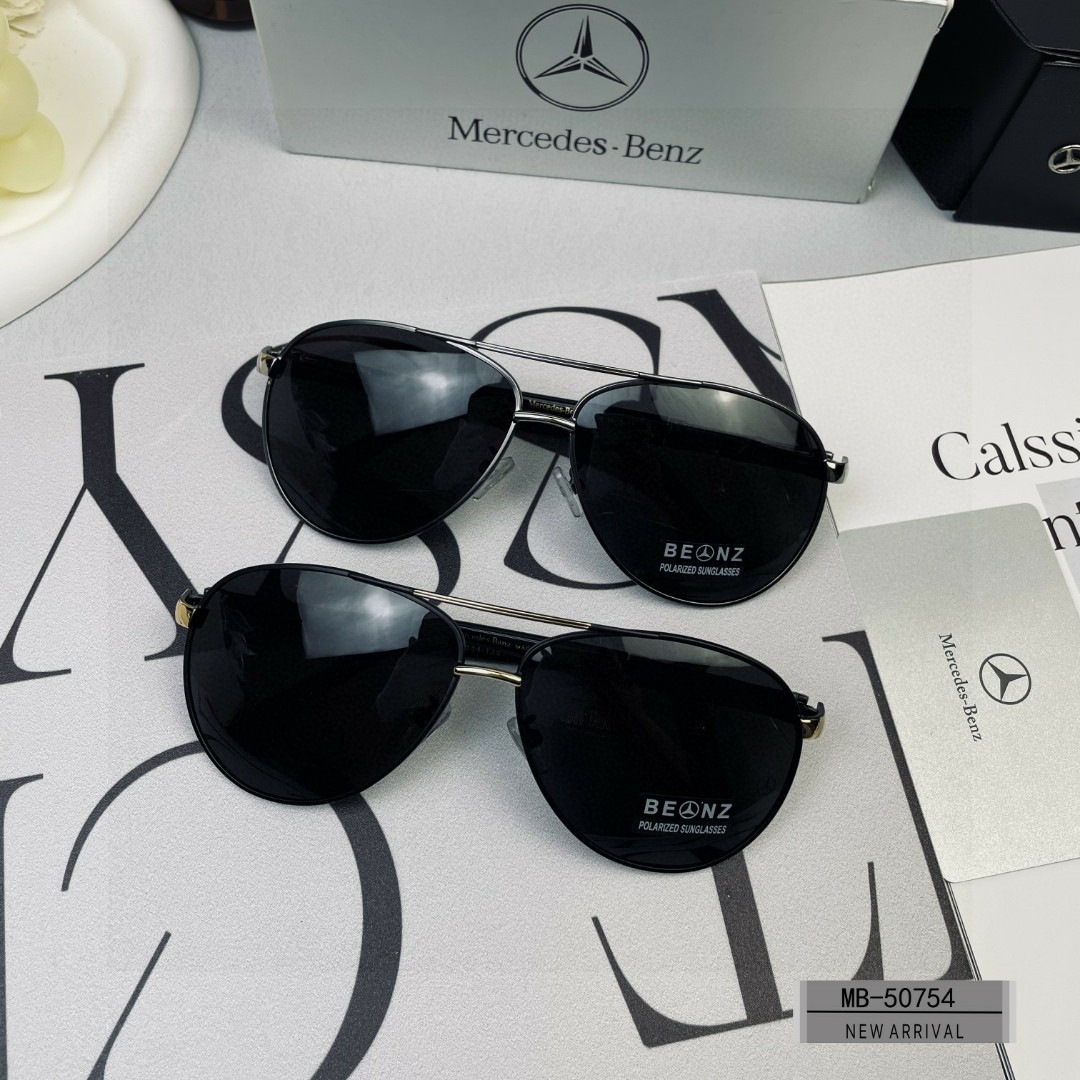    👓.【MercedesBenz- 奔驰】
         🕶.【宝丽来树脂偏光镜片】
     
