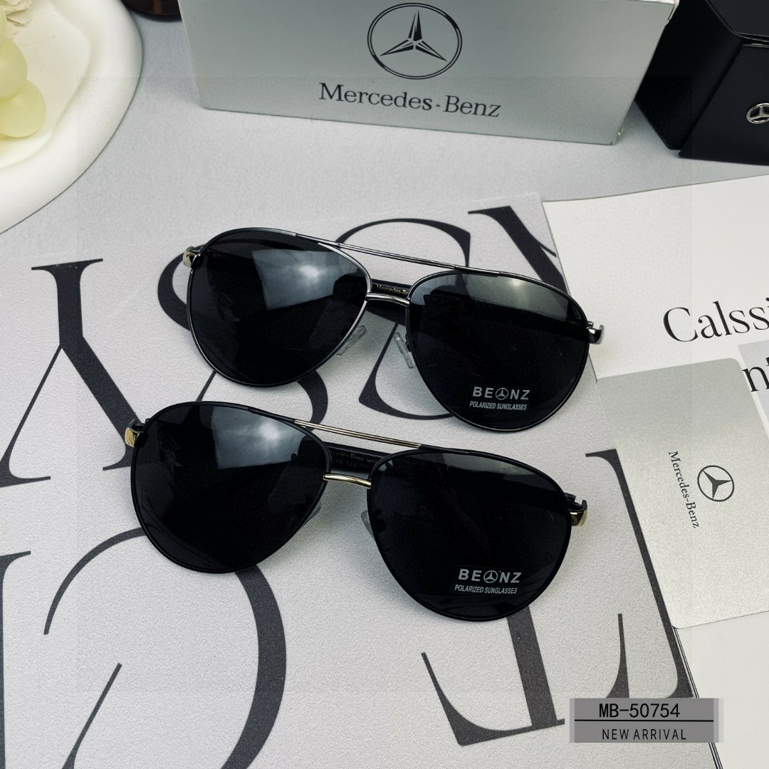    👓.【MercedesBenz- 奔驰】
         🕶.【宝丽来树脂偏光镜片】
     