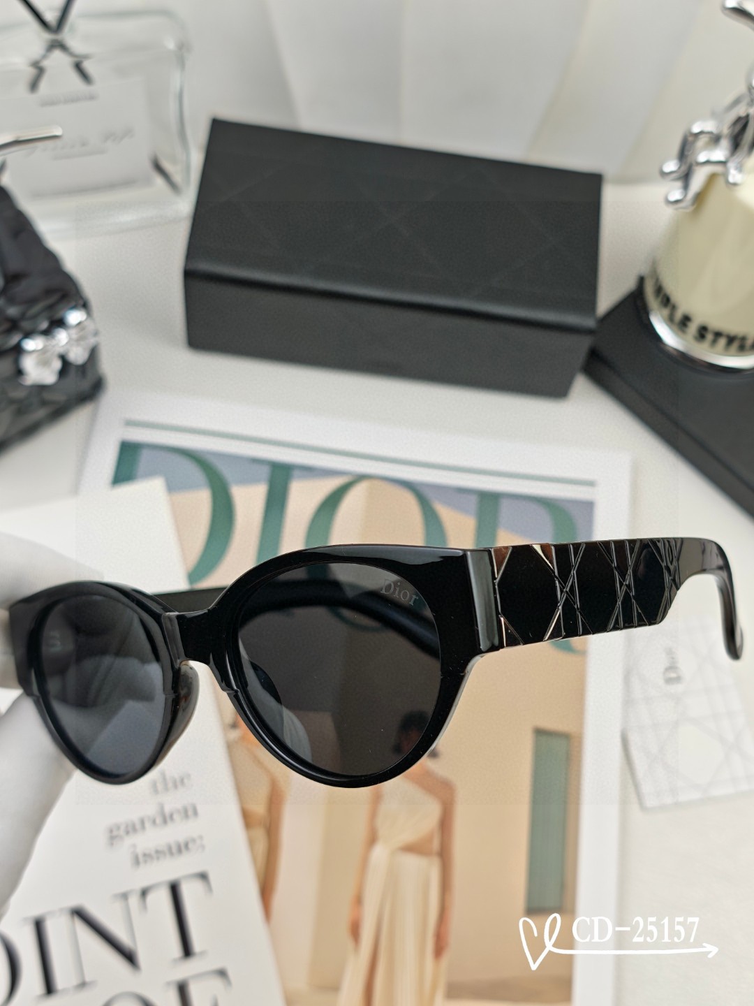    👓.【法国迪奥-DIOR】
         🕶️.【宝丽来树脂偏光镜片】
         ⭐️