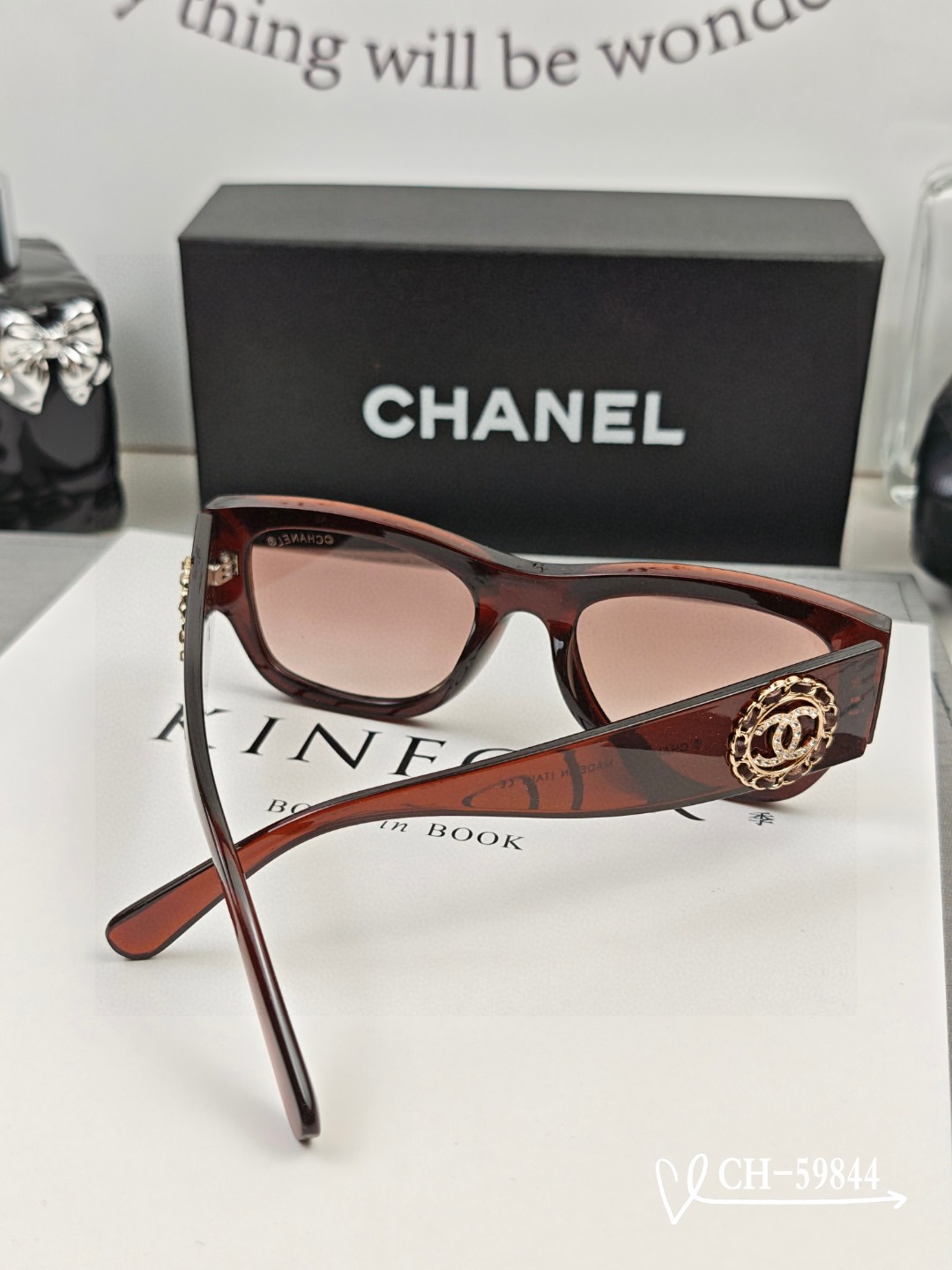  👓.【法国香奈儿-CHANEL】
         🕶.【宝丽来树脂高清镜片】
         ⭐