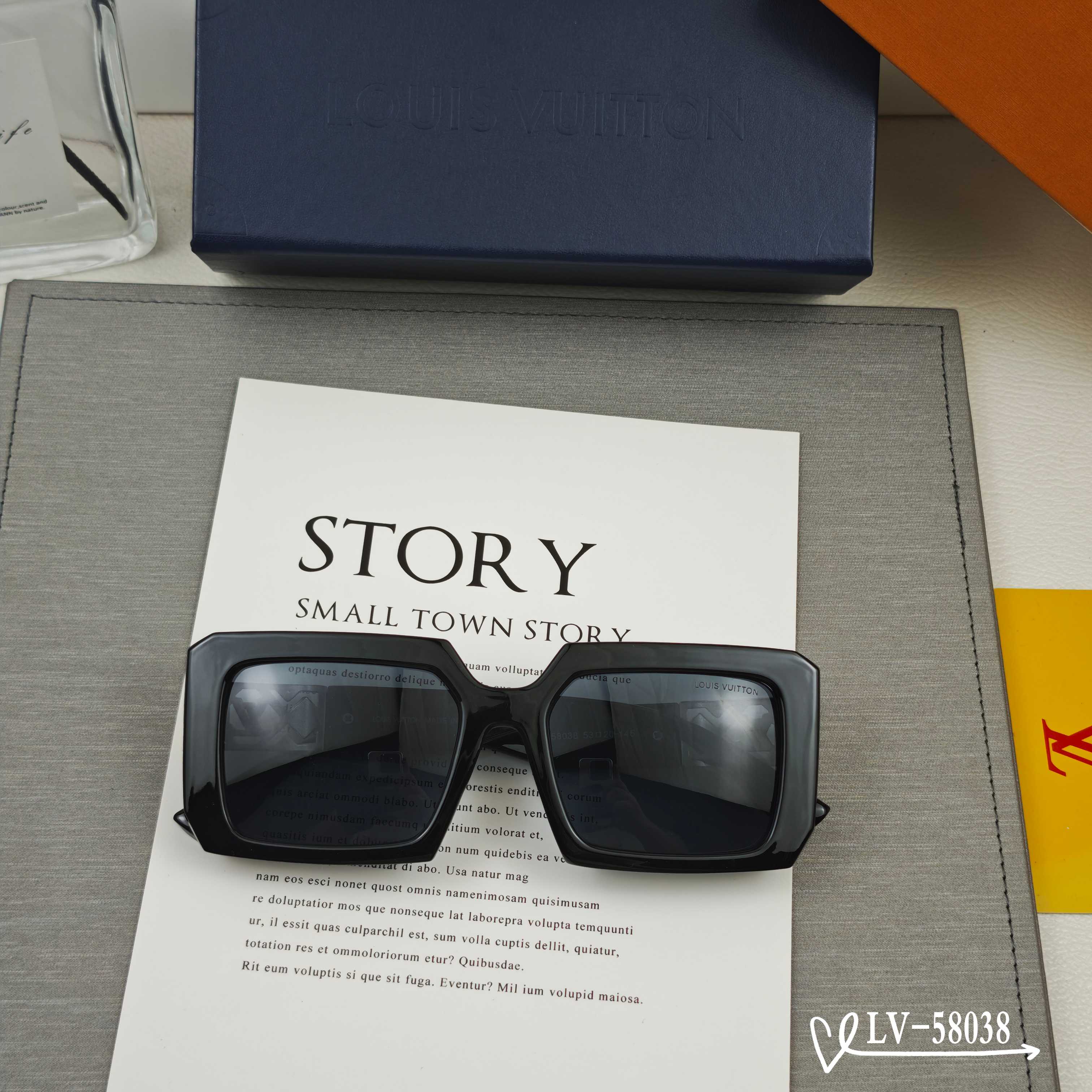   👓.【路易威登-LV】
         🕶.【宝丽来树脂镜片】
         ⭐️.【TR镜架