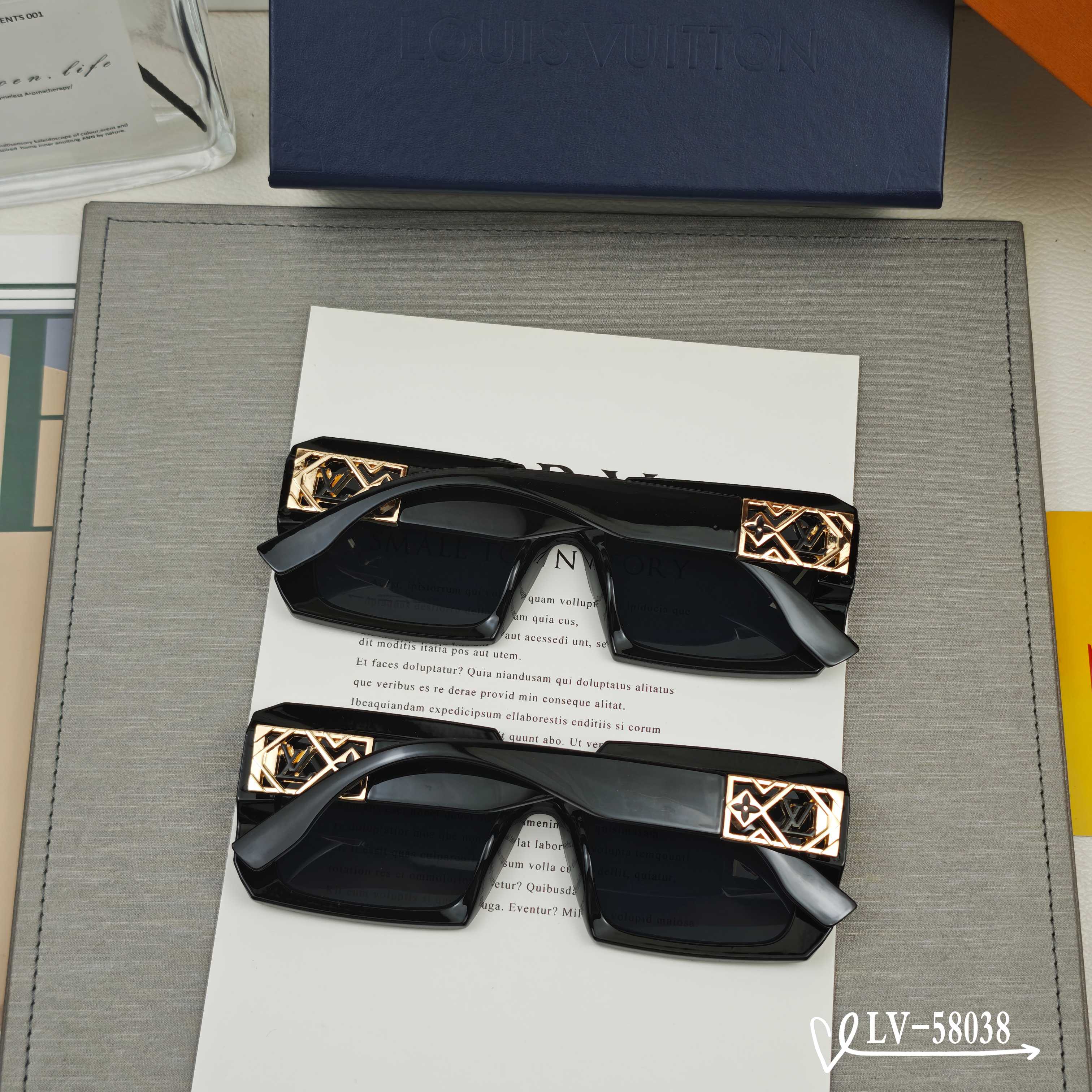   👓.【路易威登-LV】
         🕶.【宝丽来树脂镜片】
         ⭐️.【TR镜架