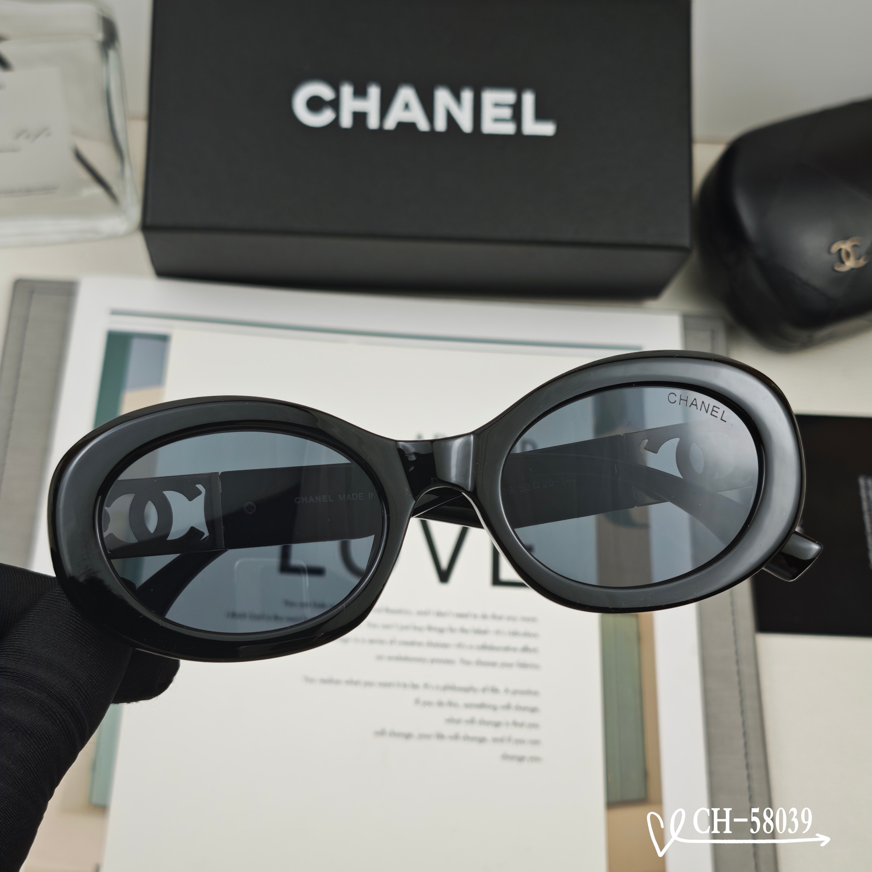   👓.【法国香奈儿-CHANEL】
         🕶.【宝丽来树脂高清镜片】
         ⭐