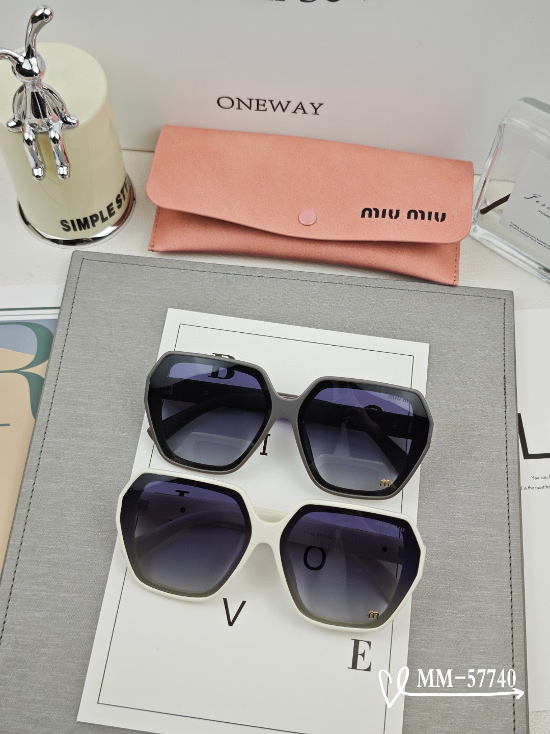   👓.【意大利谬谬-miumiu】
         🕶.【宝丽来树脂偏光镜片】
         ⭐
