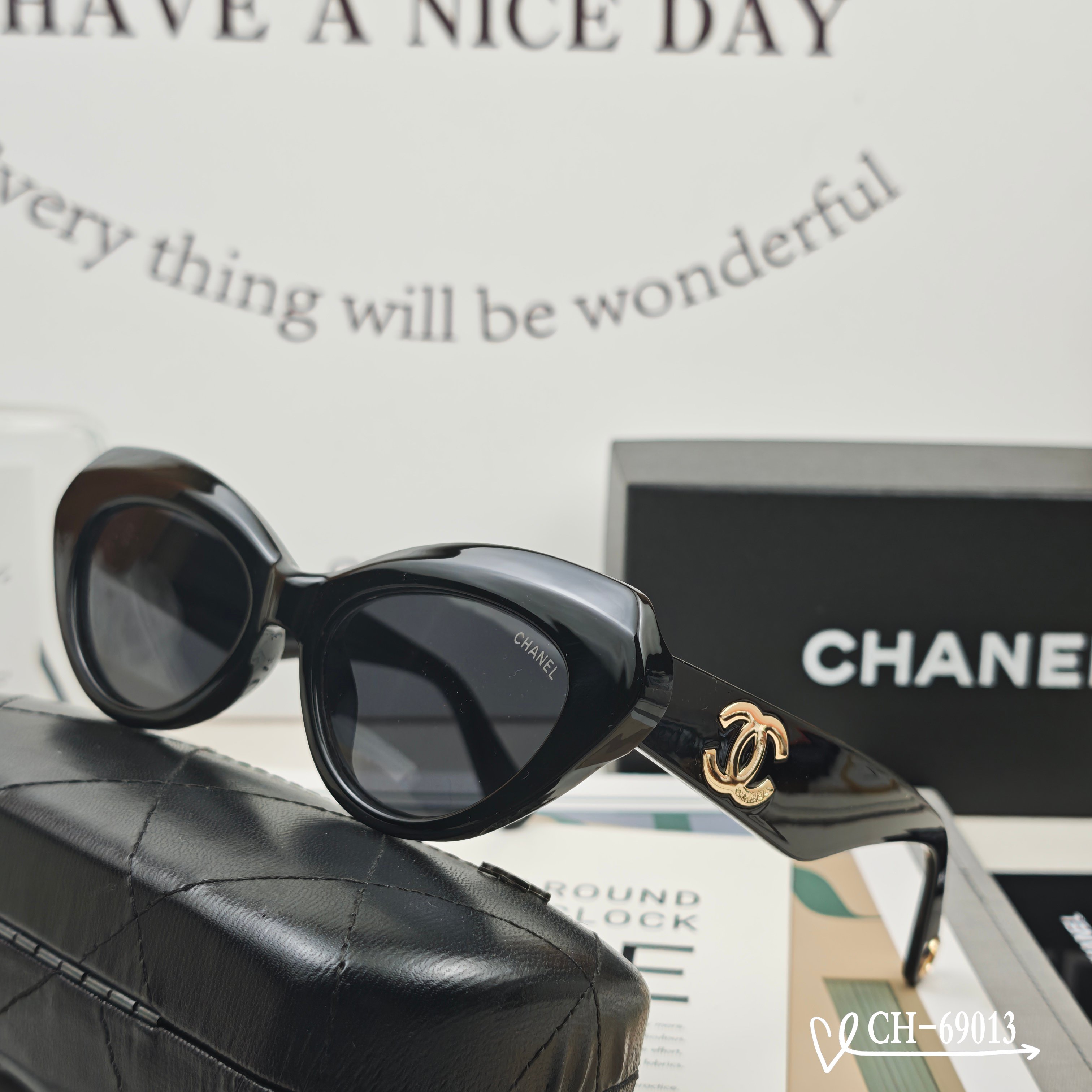   👓.【法国香奈儿-CHANEL】
         🕶.【宝丽来树脂高清镜片】
         ⭐