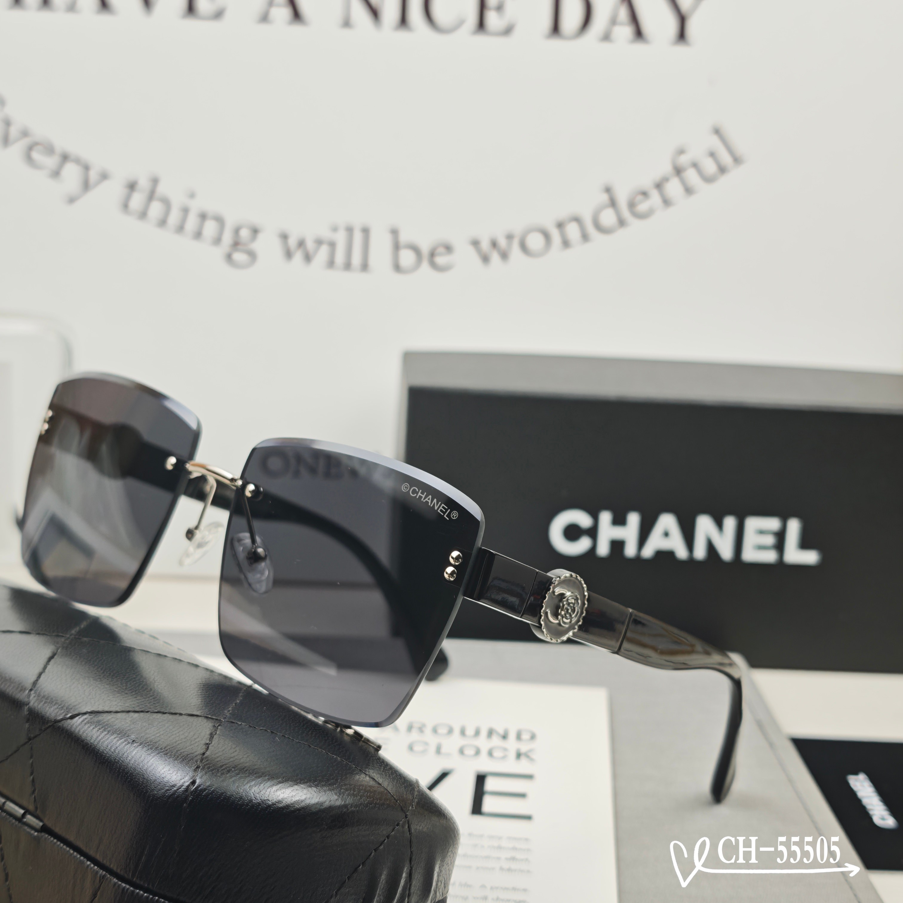   👓.【法国香奈儿-CHANEL】
         🕶.【宝丽来树脂高清镜片】
         ⭐