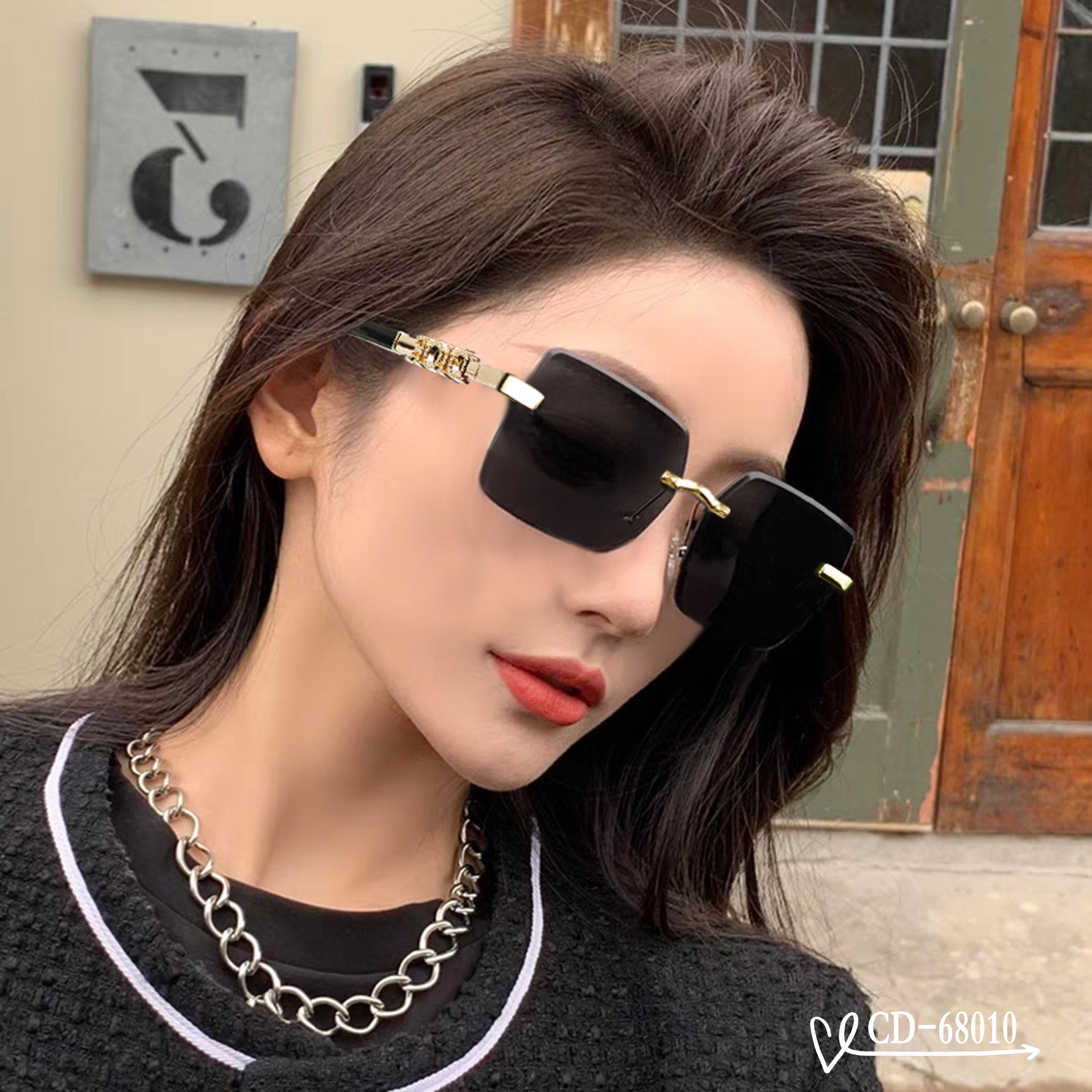 NO:360085,.【French Dior-DIOR】 .【Polaroid resin polarized lens】 .【TR90 frame is light and comfortable to wear】 .【size 58-17-142,】 .【Sun glasses reduce the burden of strong light, block harmful light and prevent radiation, essential products for travel and clothes, and you can also use it when driving!  Temples show more luxurious taste. Brand concept - fashion is fleeting, style is eternal. It will bring you insight into the true meaning of fashion and enter the world of trends!  Model68010♀】Glasses sunglasses sunglasses, glasses, dior, dior19860909.【法国迪奥-DIOR】 .【宝丽来树脂偏光镜片】 .【TR90镜架轻便佩戴舒适】 .【size 58-17-142,】 .【款太阳镜减轻强光负担,遮挡有害光线防辐射,出行旅游搭配衣服必备品,开车也可以用哦！镜腿更显奢华品味.品牌理念-流行稍纵即逝,风格永存. 带您洞悉时尚真谛,踏入潮流世界！ Model68010♀】眼镜墨镜太阳镜,眼镜,dior,dior,glasses