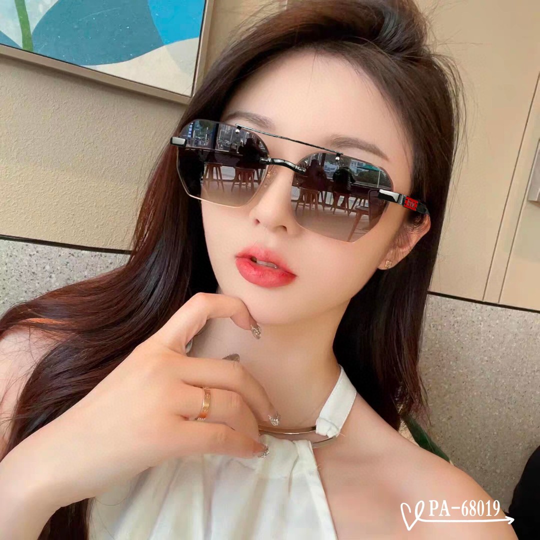   👓.【PRADA-普拉达】
         🕶.【宝丽来树脂镜片】
         ⭐️.【TR