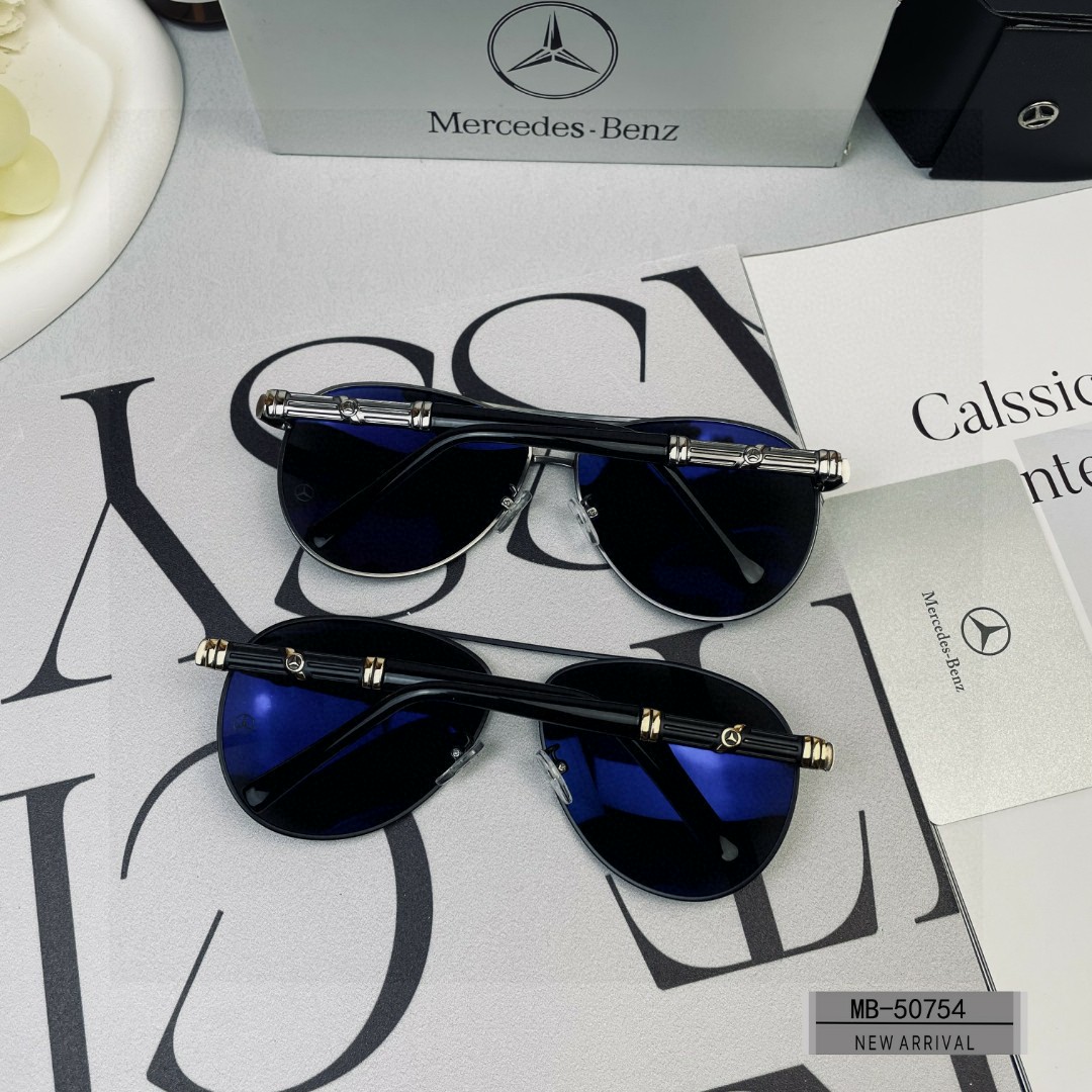    👓.【MercedesBenz- 奔驰】
         🕶.【宝丽来树脂偏光镜片】
     