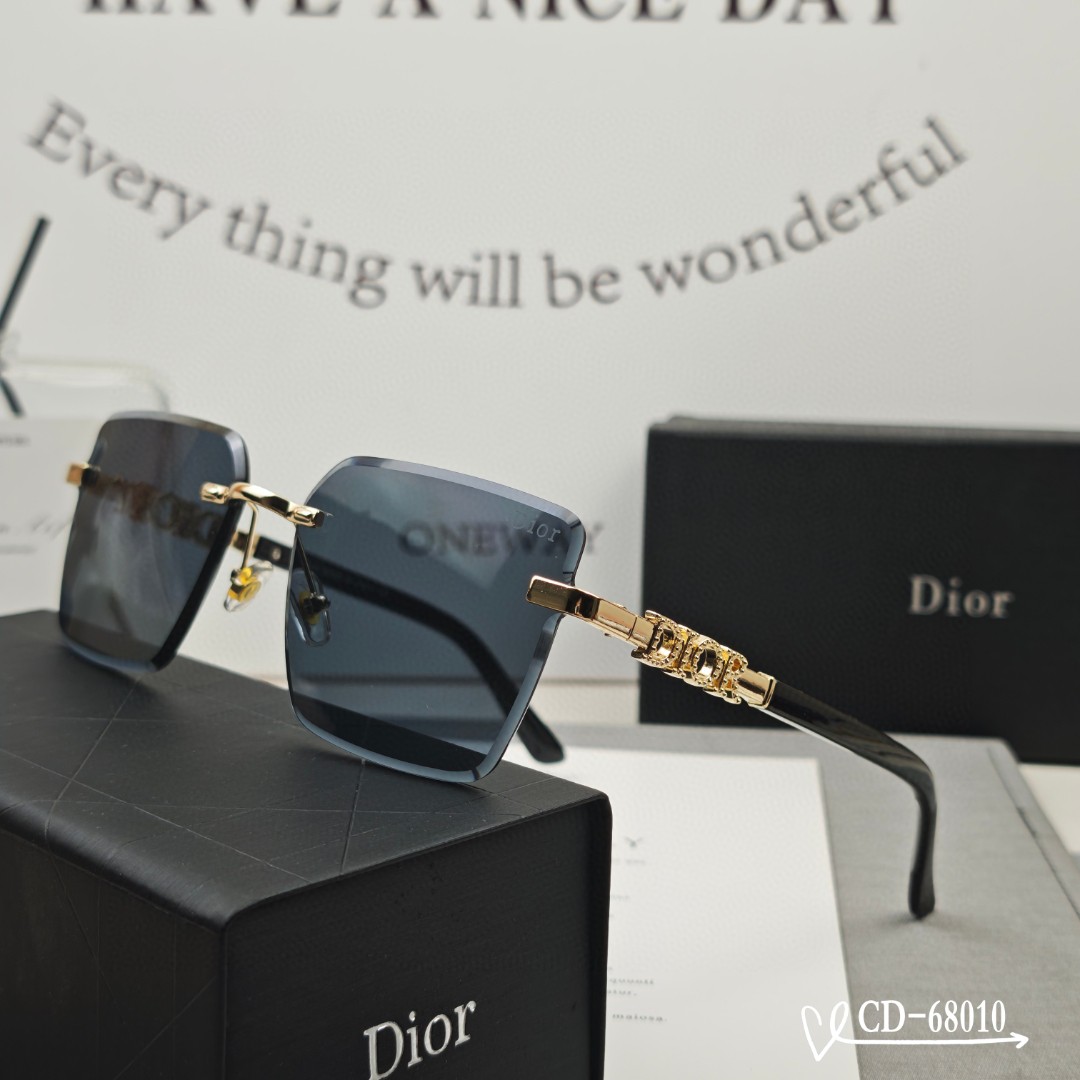    👓.【法国迪奥-DIOR】
         🕶️.【宝丽来树脂偏光镜片】
         ⭐️