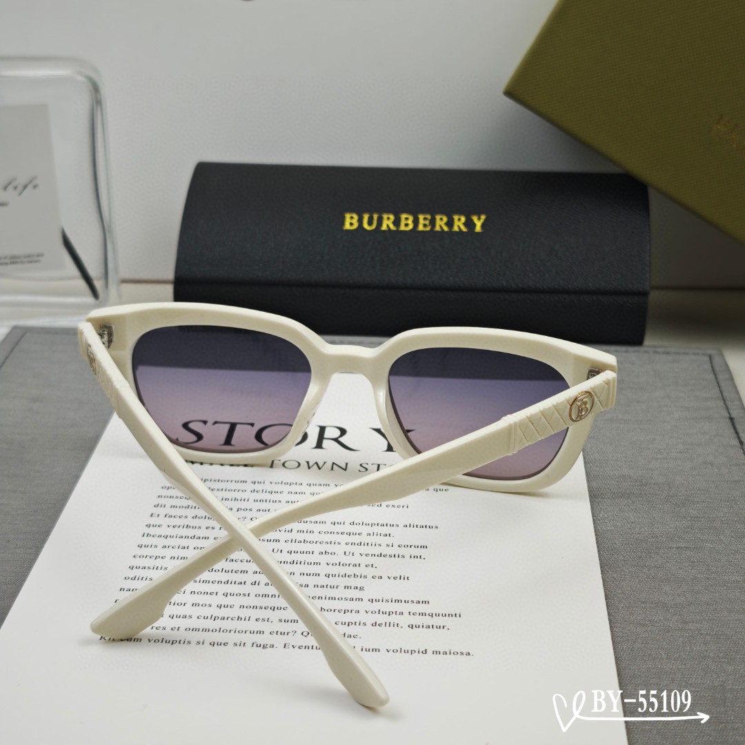    👓.【Burberry-巴宝莉】
         🕶.【宝丽来树脂偏光镜片】
         
