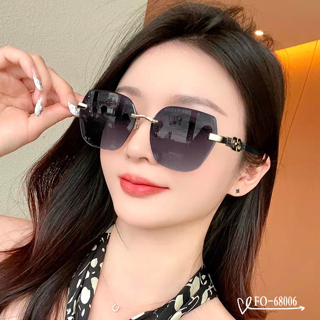   👓.【Ferragamo·菲拉格慕】
         🕶.【宝丽来树脂偏光镜片】
        