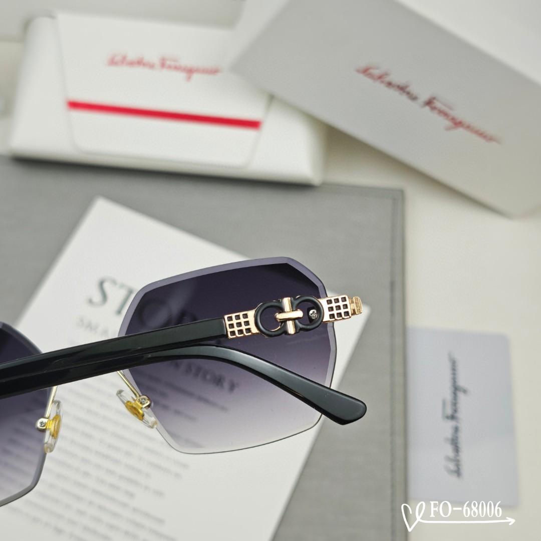   👓.【Ferragamo·菲拉格慕】
         🕶.【宝丽来树脂偏光镜片】
        