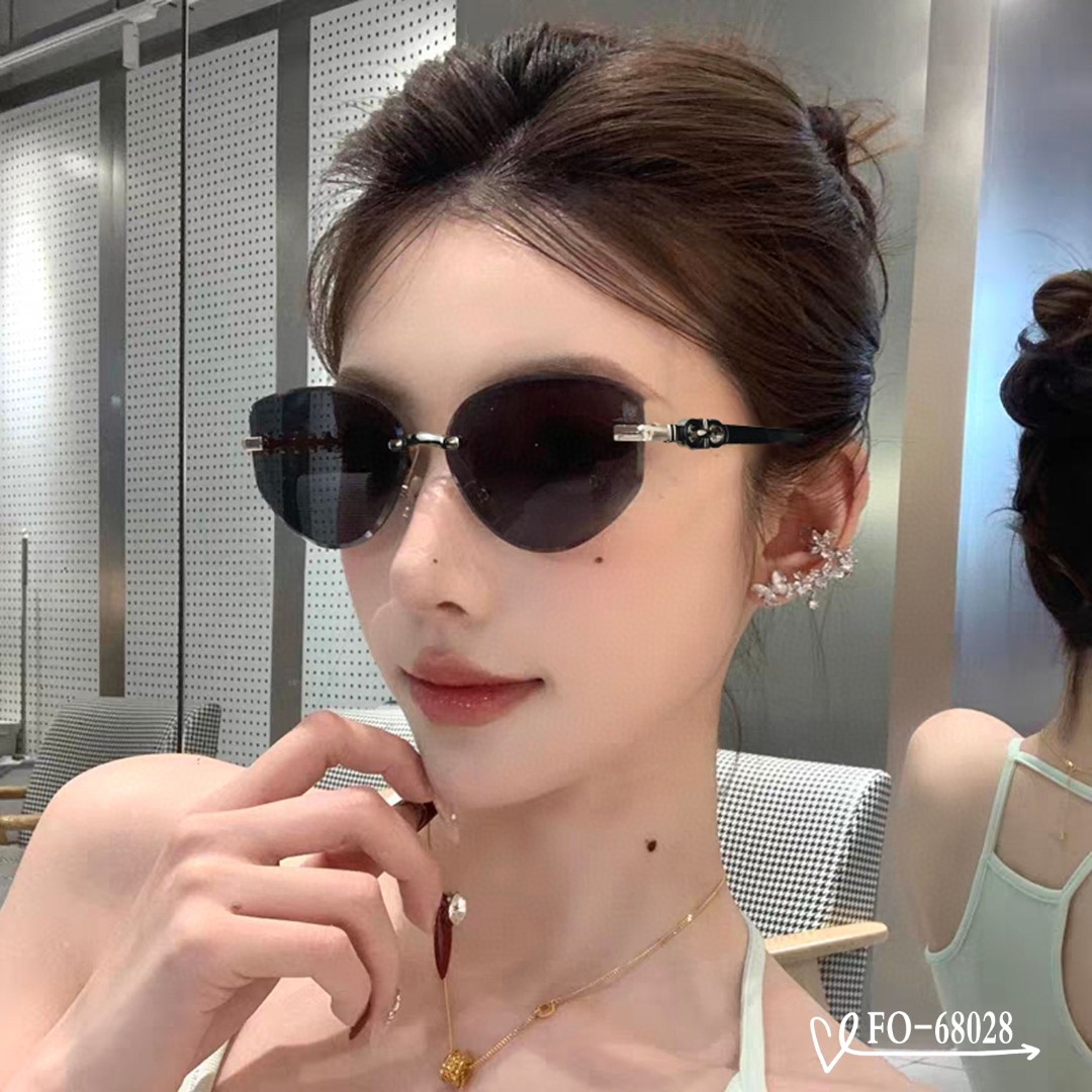   👓.【Ferragamo·菲拉格慕】
         🕶.【宝丽来树脂偏光镜片】
        