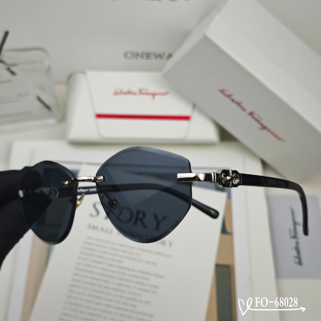   👓.【Ferragamo·菲拉格慕】
         🕶.【宝丽来树脂偏光镜片】
        