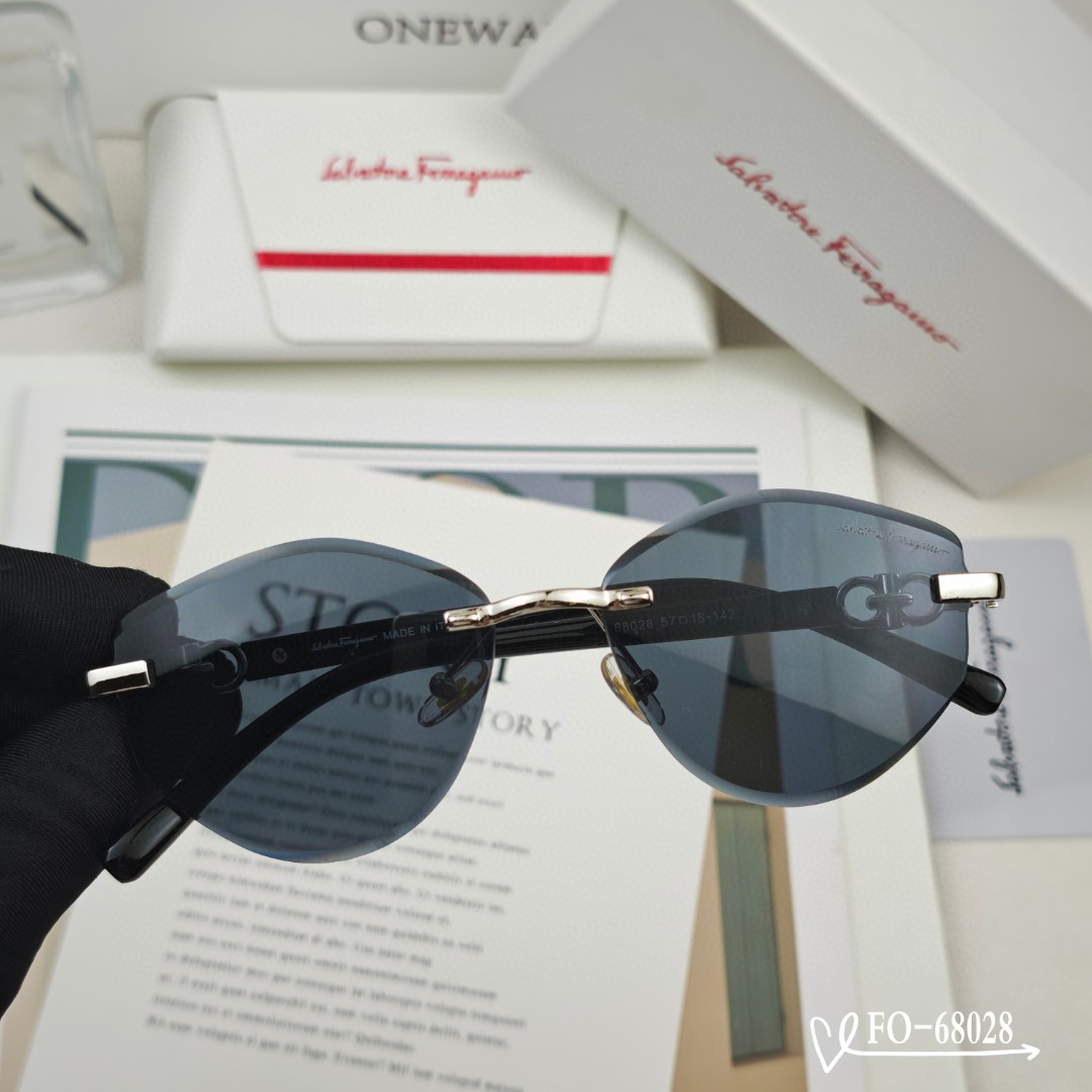   👓.【Ferragamo·菲拉格慕】
         🕶.【宝丽来树脂偏光镜片】
        