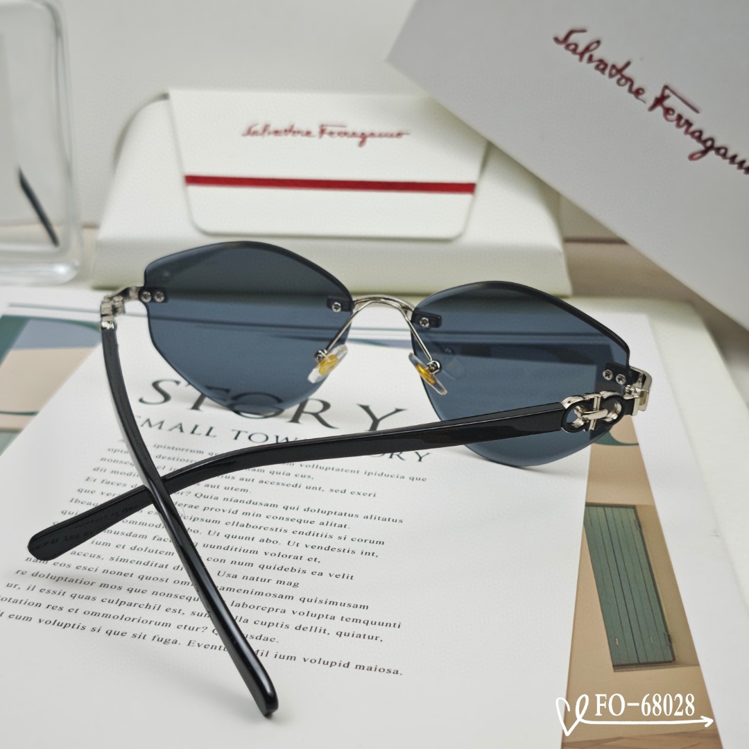  👓.【Ferragamo·菲拉格慕】
         🕶.【宝丽来树脂偏光镜片】
        
