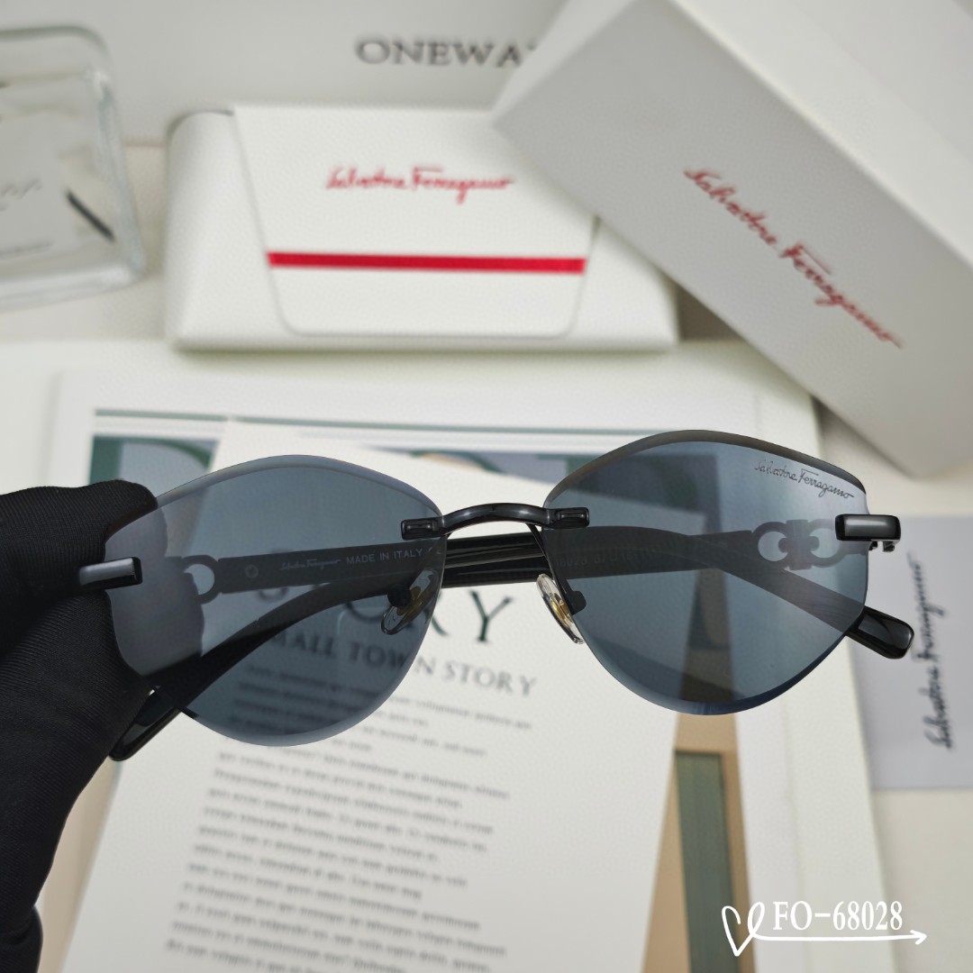   👓.【Ferragamo·菲拉格慕】
         🕶.【宝丽来树脂偏光镜片】
        