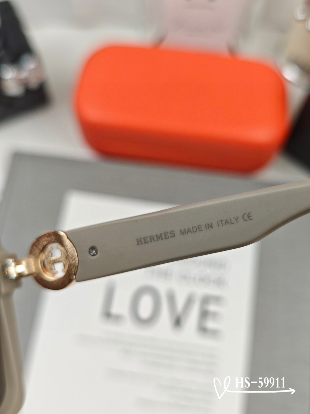    👓.【爱马仕-HERMES】
         🕶.【宝丽来树脂偏光镜片】
         ⭐️