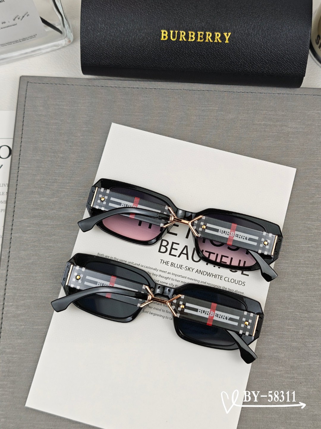   👓.【Burberry-巴宝莉】
         🕶.【宝丽来树脂偏光镜片】
         ⭐