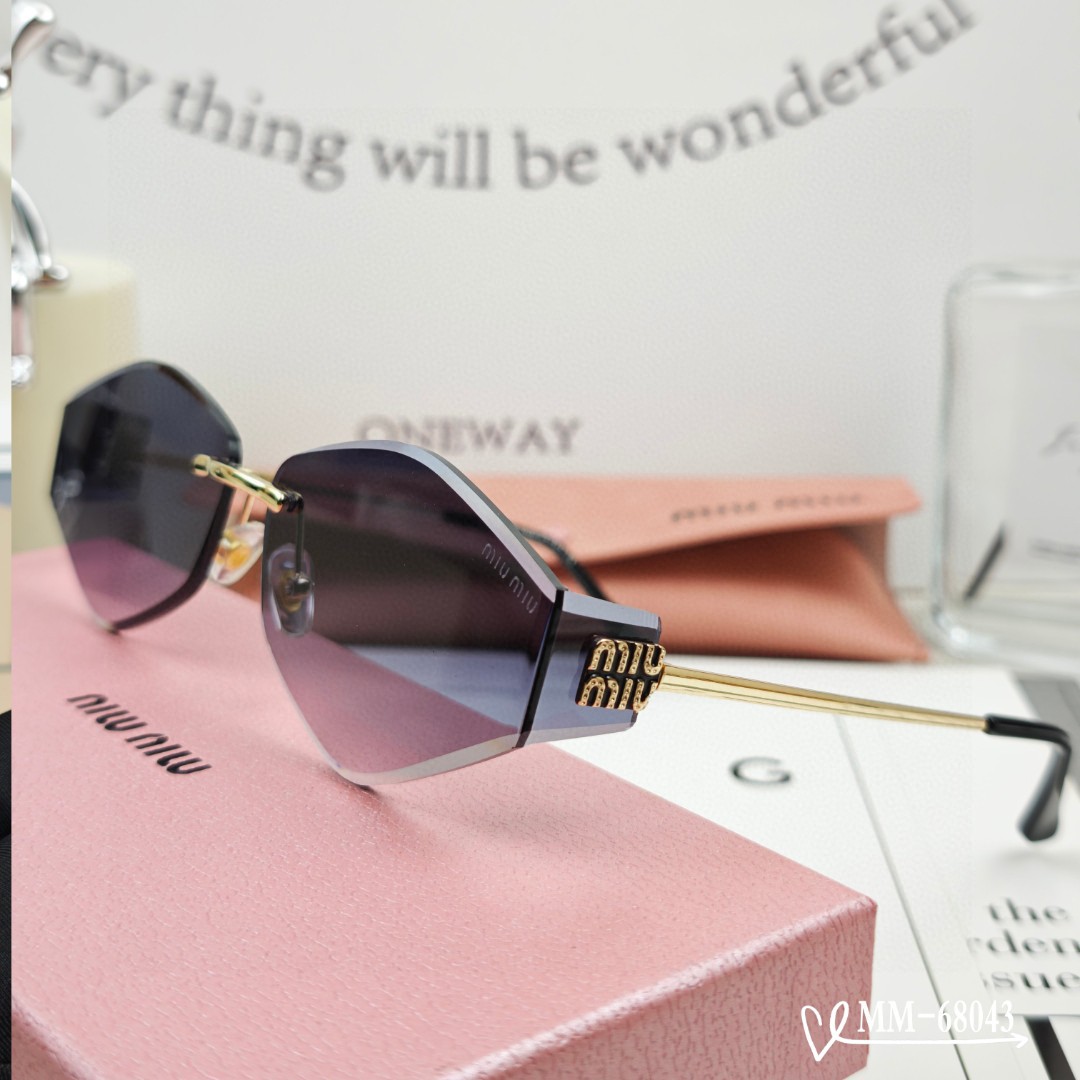   👓.【意大利谬谬-miumiu】
         🕶.【宝丽来树脂偏光镜片】
         ⭐