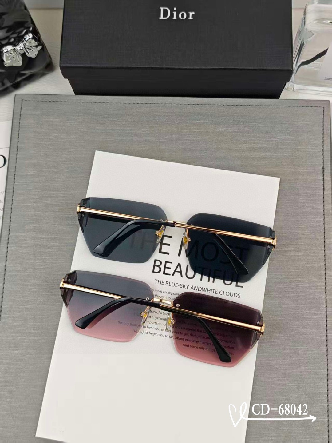    👓.【法国迪奥-DIOR】
         🕶️.【宝丽来树脂偏光镜片】
         ⭐️