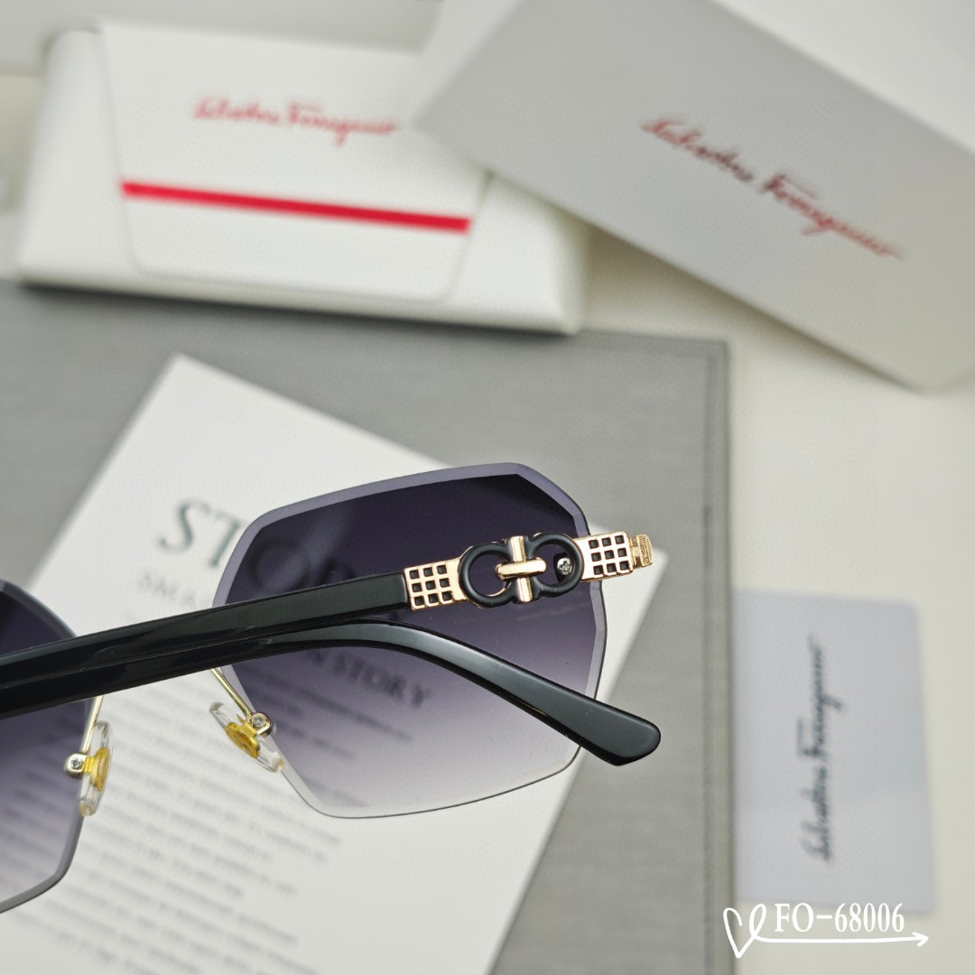   👓.【Ferragamo·菲拉格慕】
         🕶.【宝丽来树脂偏光镜片】
        