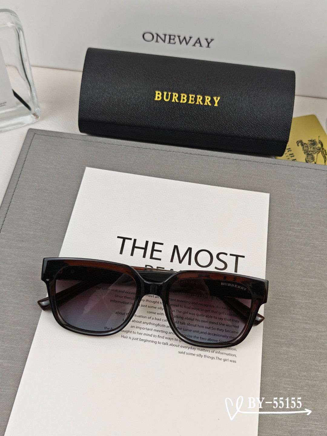   👓.【Burberry-巴宝莉】
         🕶.【宝丽来树脂偏光镜片】
         ⭐