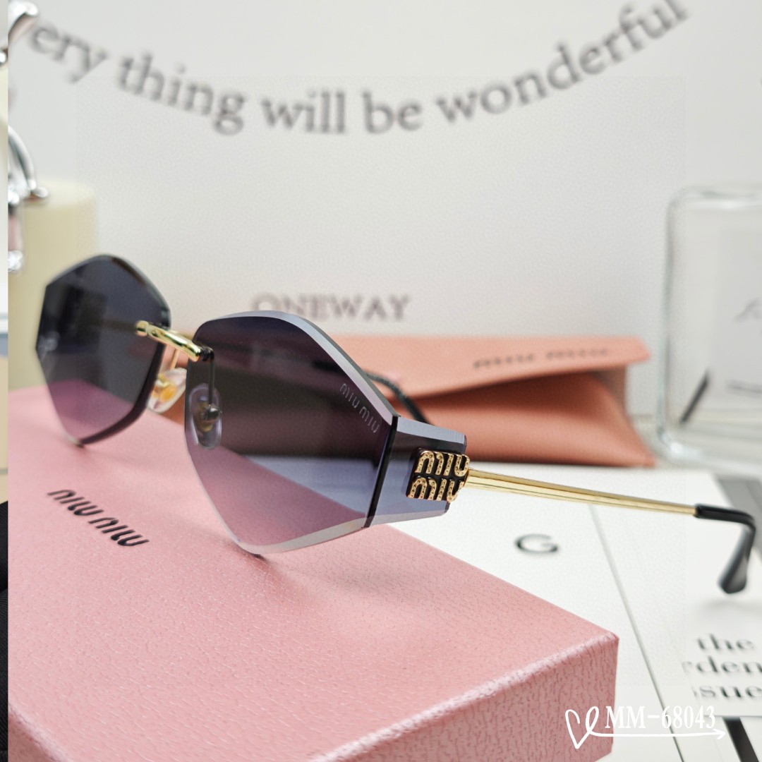 👓.【意大利谬谬-miumiu】 🕶.【宝丽来树脂偏光镜片】 ⭐️.【金属镜架轻便佩戴舒适】 🌟.【si