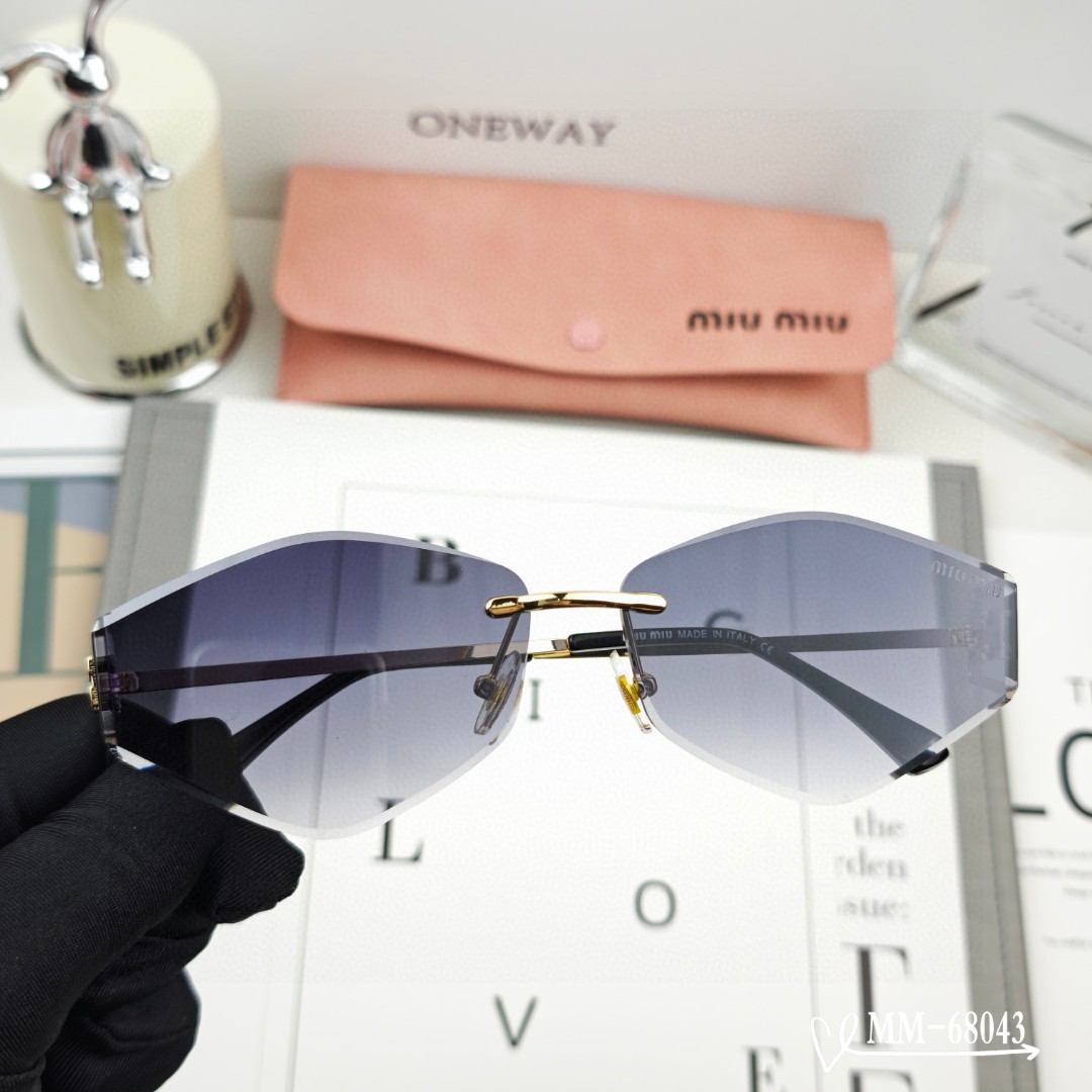 👓.【意大利谬谬-miumiu】 🕶.【宝丽来树脂偏光镜片】 ⭐️.【金属镜架轻便佩戴舒适】 🌟.【si