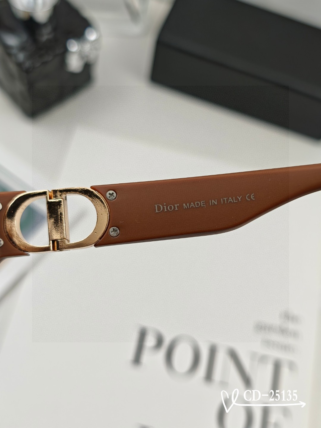    👓.【法国迪奥-DIOR】
         🕶️.【宝丽来树脂偏光镜片】
         ⭐️