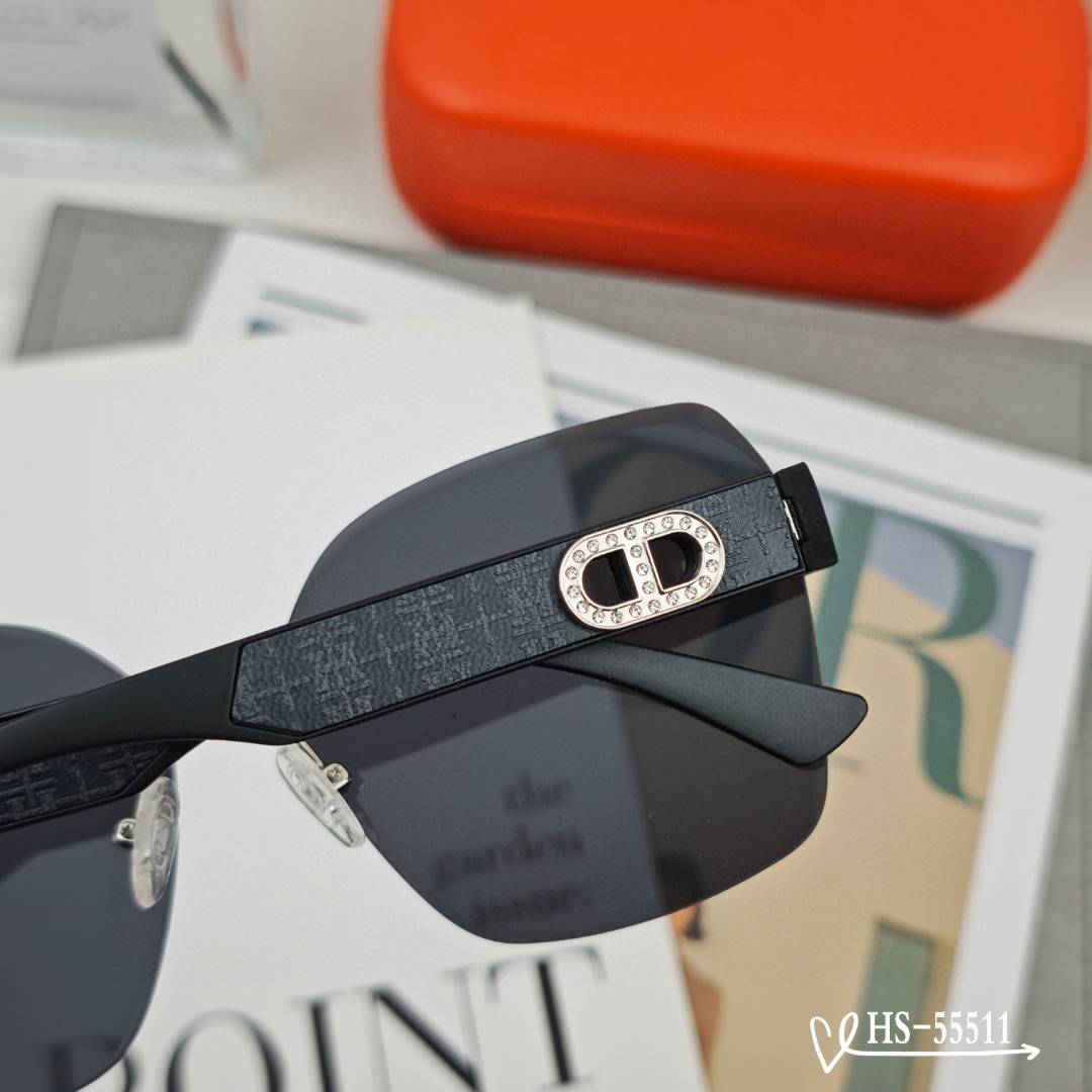 👓.【爱马仕-HERMES】 🕶.【宝丽来树脂偏光镜片】 ⭐️.【TR90镜架轻便佩戴舒适】 🌟.【si