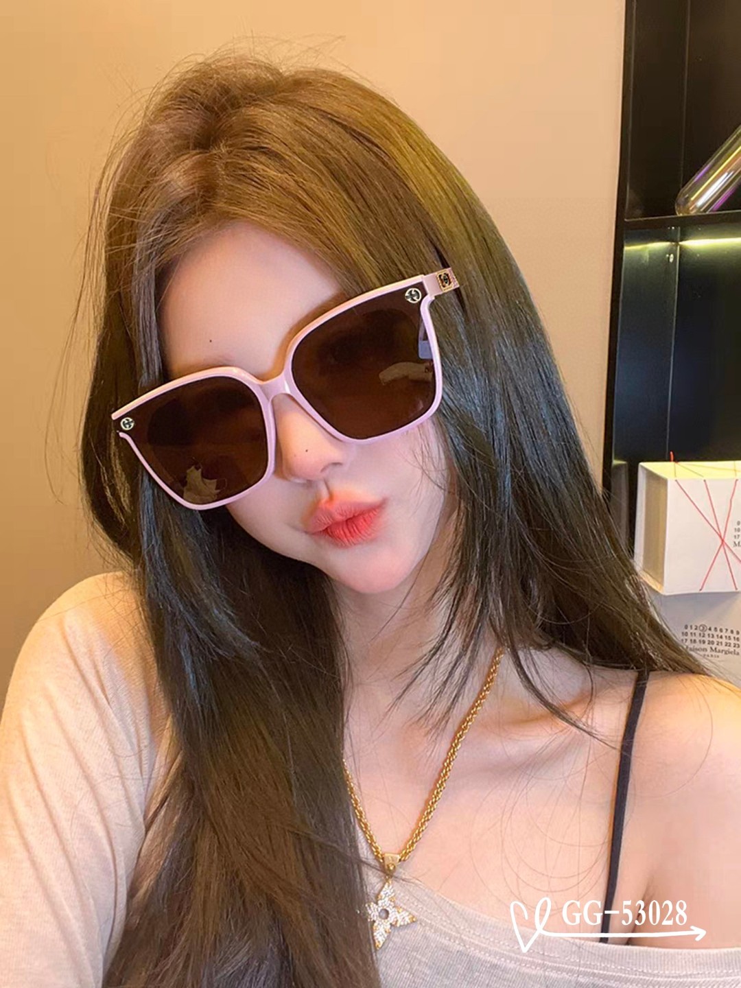 NO:369116,.【Italian Gucci-GUCCI】.【Polaroid resin high-definition lenses】.【TR frame-light and comfortable to wear】.【size57-16-148,】.【New GG home sunglasses reduce the burden of strong light, block harmful light and prevent radiation, essential products for travel and matching clothes, you can also use them when driving!  Lead the new fashion concept and don't let the sun disturb your interest.Model53028♀】, glasses, gucci, gucci19860909.【意大利古奇-GUCCI】 .【宝丽来树脂高清镜片】 .【TR镜架-轻便佩戴舒适】 .【size57-16-148,】 .【新款GG家太阳镜减轻强光负担,遮挡有害光线防辐射,出行旅游搭配衣服必备品,开车也可以用哦！引领时尚新概念,不让阳光打扰你的兴致.Model53028♀】,眼镜,gucci,gucci,glasses