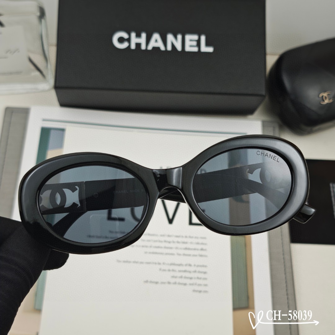   👓.【法国香奈儿-CHANEL】
         🕶.【宝丽来树脂高清镜片】
         ⭐