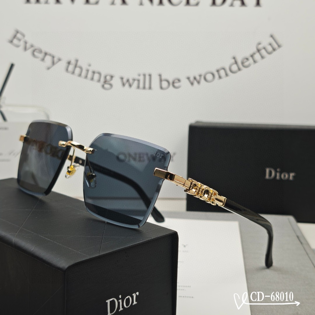    👓.【法国迪奥-DIOR】
         🕶️.【宝丽来树脂偏光镜片】
         ⭐️
