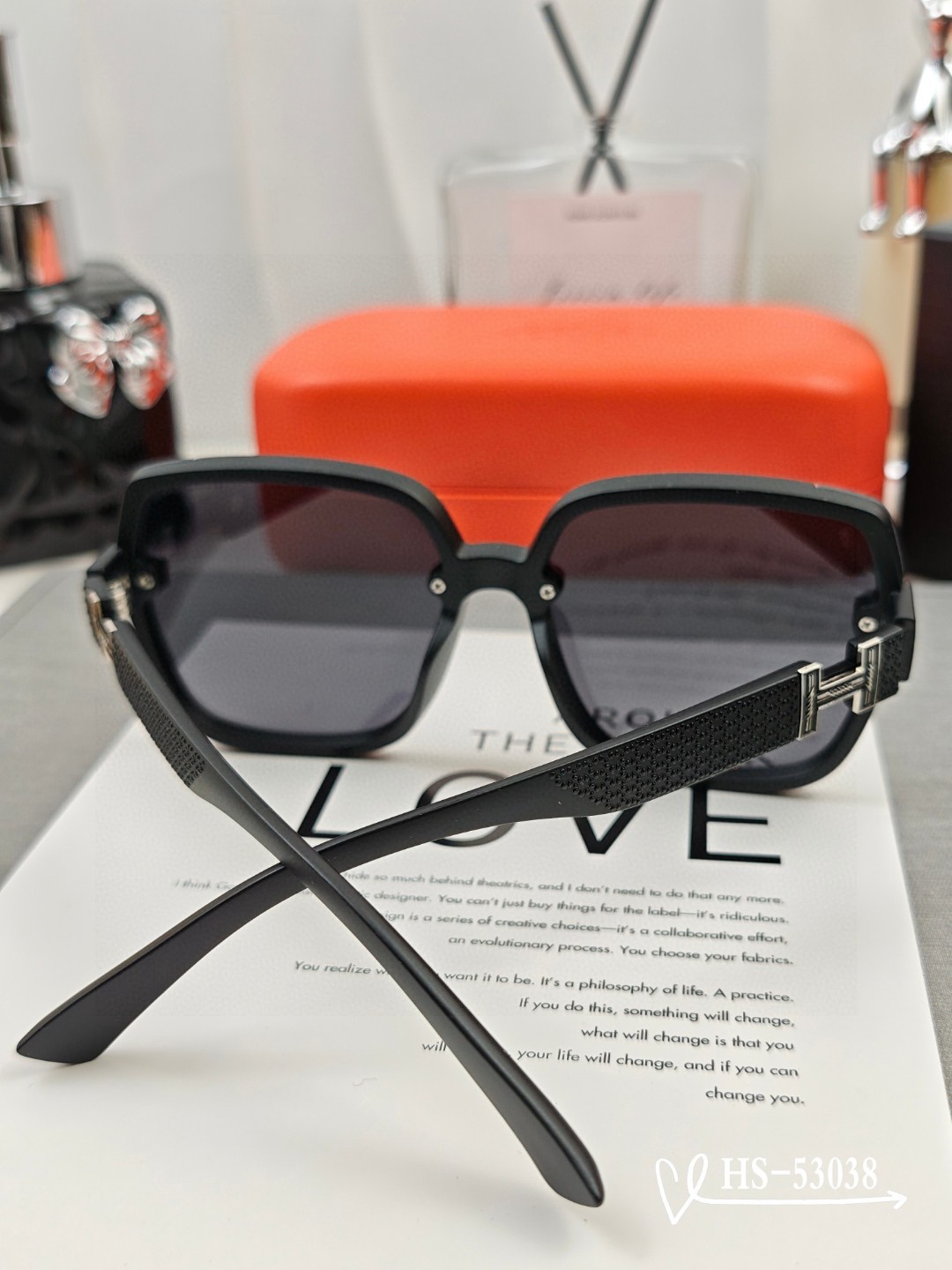    👓.【爱马仕-HERMES】
         🕶.【宝丽来树脂偏光镜片】
         ⭐️