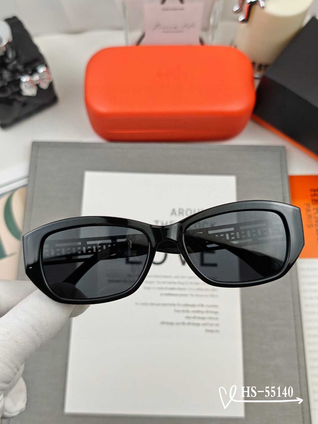   👓.【爱马仕-HERMES】
         🕶.【宝丽来树脂偏光镜片】
         ⭐️