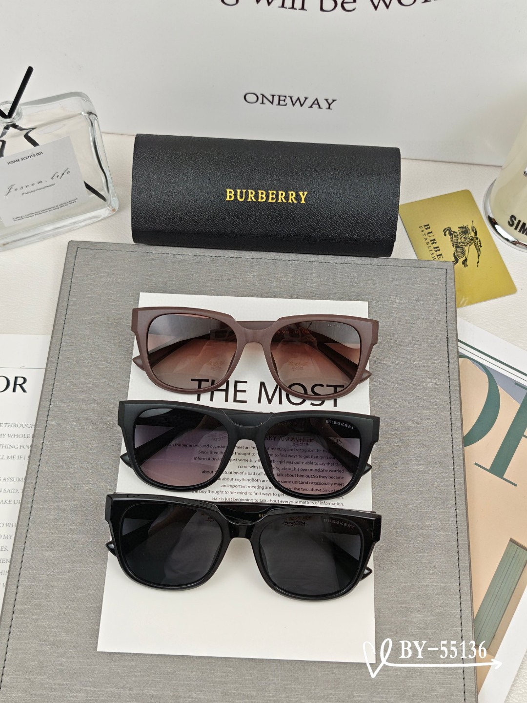    👓.【Burberry-巴宝莉】
         🕶.【宝丽来树脂偏光镜片】
         