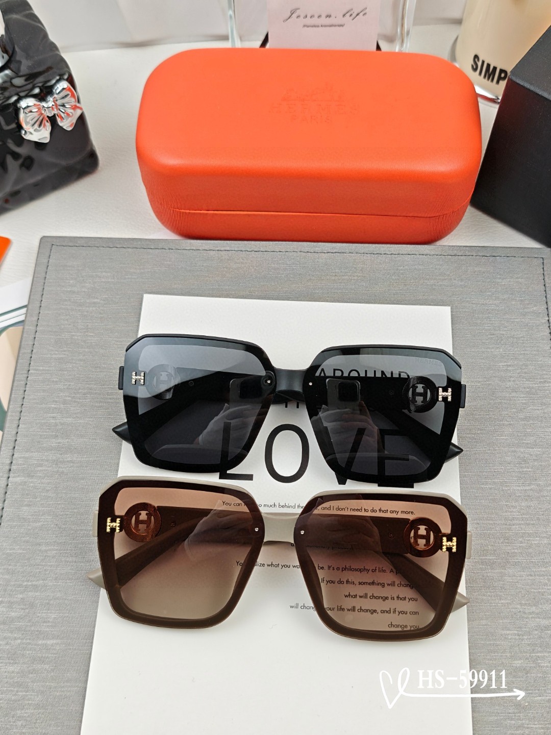 👓.【爱马仕-HERMES】 🕶.【宝丽来树脂偏光镜片】 ⭐️.【TR90镜架轻便佩戴舒适】 🌟.【si
