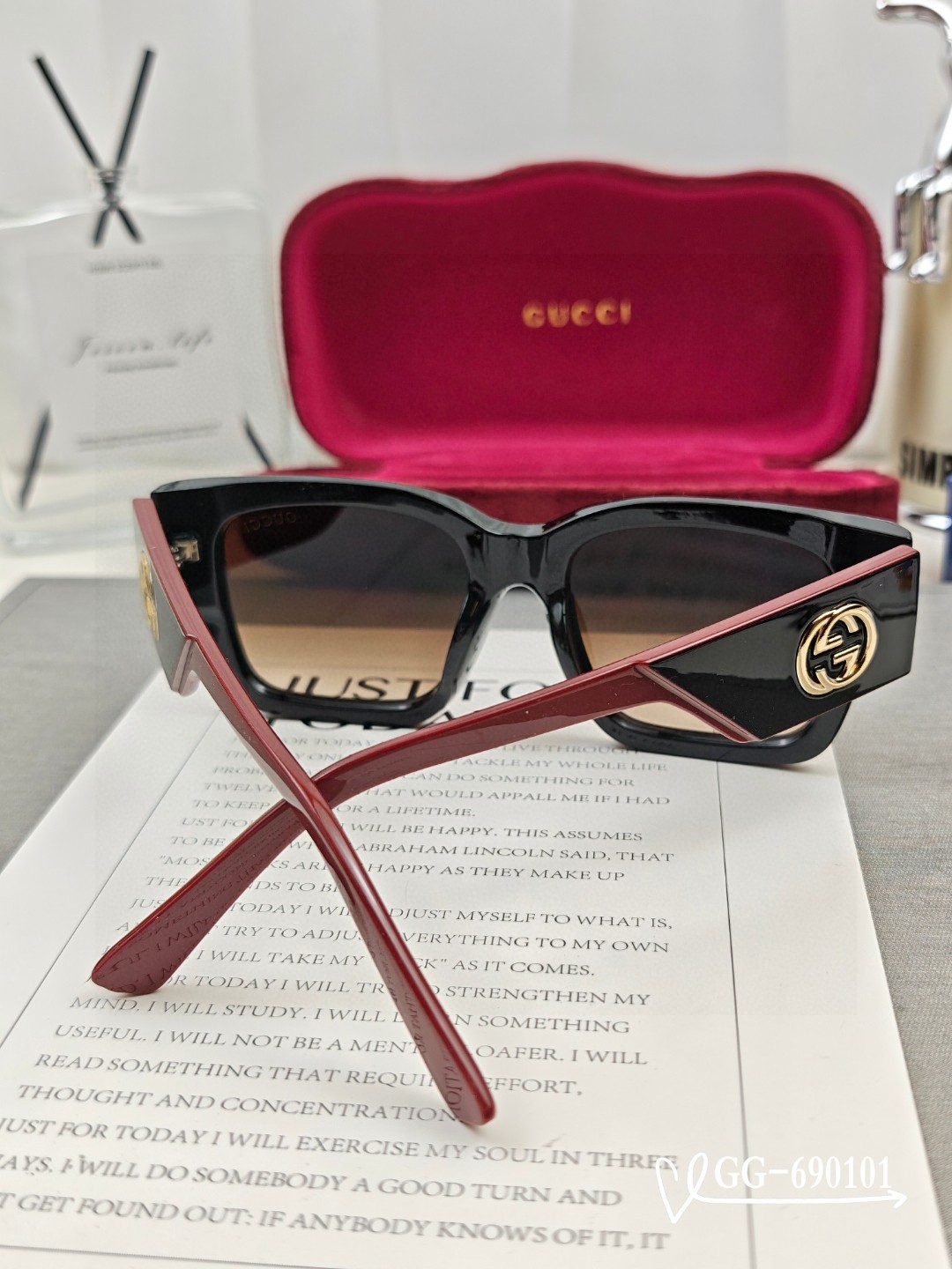   👓.【意大利古奇-GUCCI】
         🕶.【宝丽来树脂高清镜片】
         ⭐️