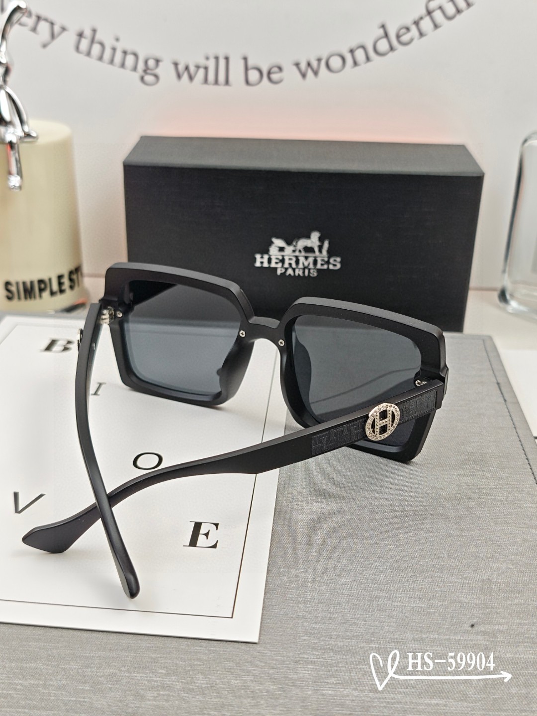    👓.【爱马仕-HERMES】
         🕶.【宝丽来树脂偏光镜片】
         ⭐️